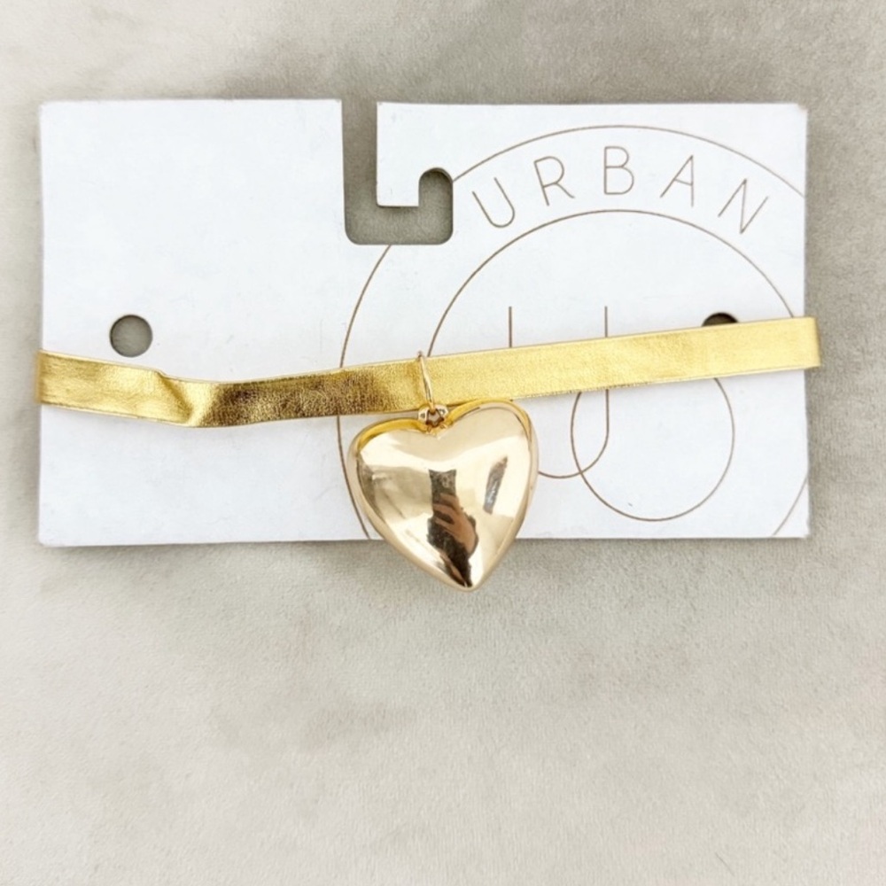 NWT Urban Outfitters Gold Heart Choker Necklace